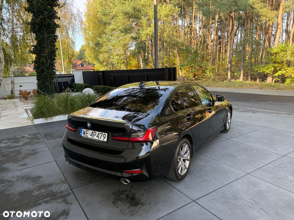 BMW Seria 3 318i Luxury Line sport - 15