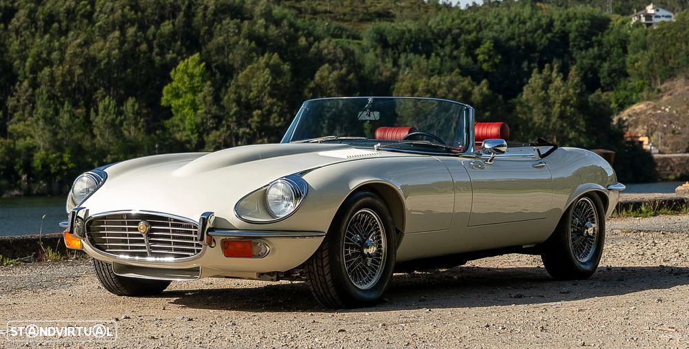 Jaguar E-Type - 17
