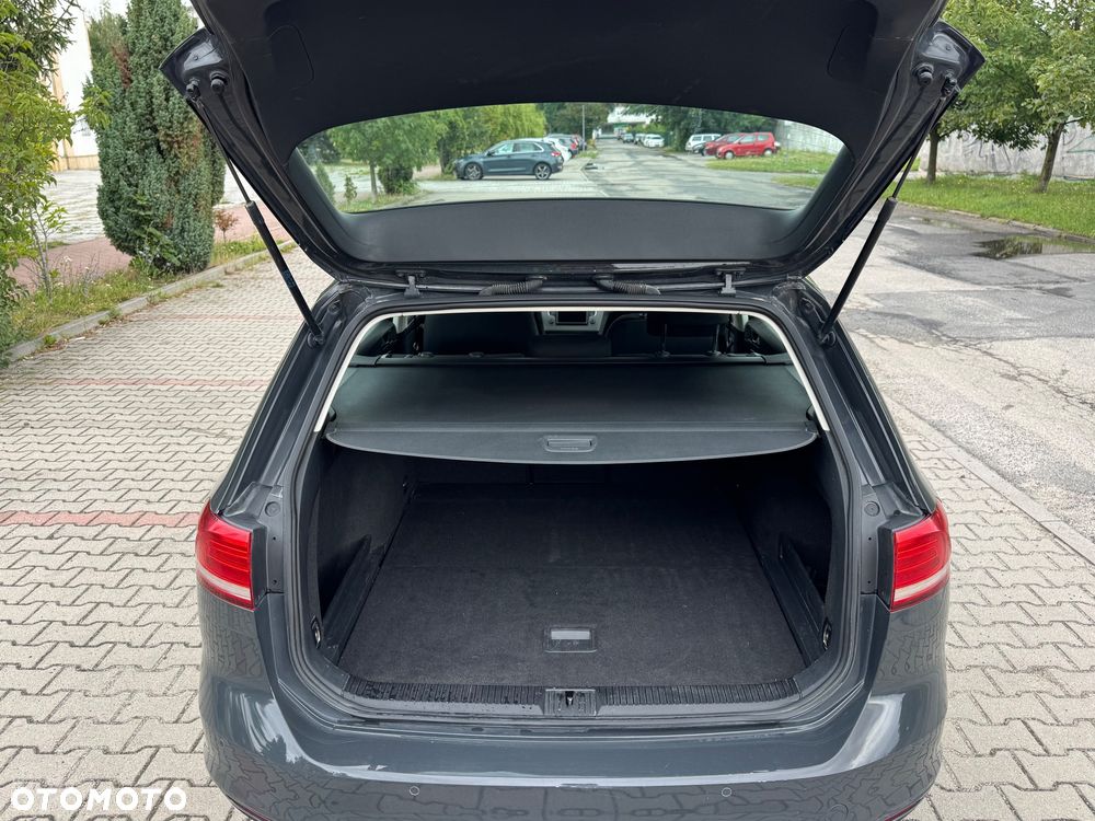 Volkswagen Passat 1.6 TDI BMT Trendline - 8
