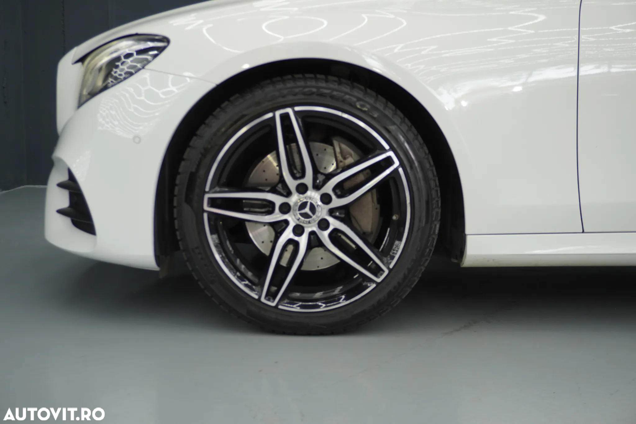 Mercedes-Benz E 250 9G-TRONIC - 4