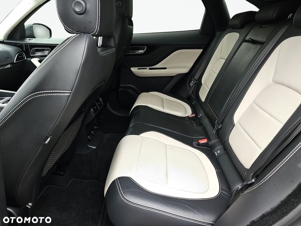 Jaguar F-Pace - 28