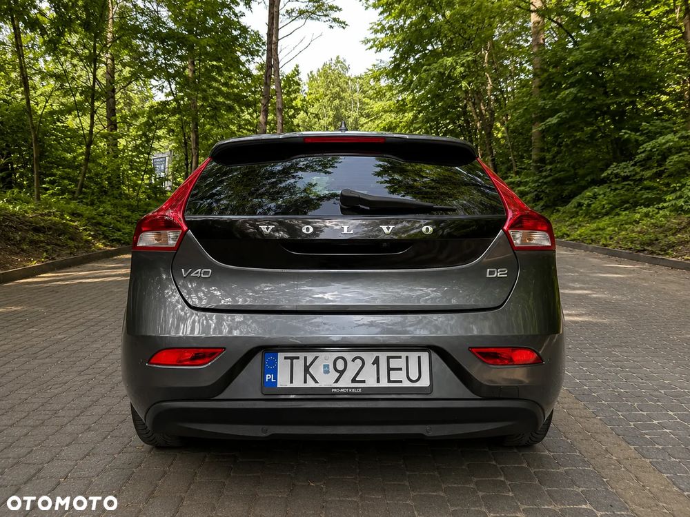 Volvo V40 D2 Momentum - 16