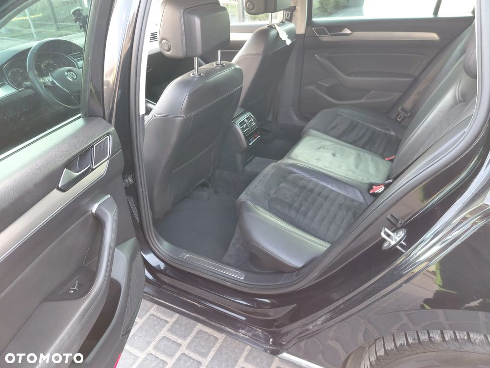 Volkswagen Passat 2.0 TDI SCR Highline - 11