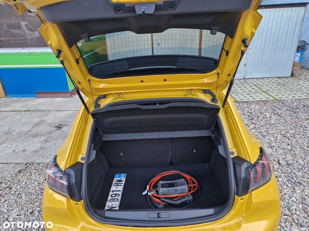 Peugeot 208 - 9