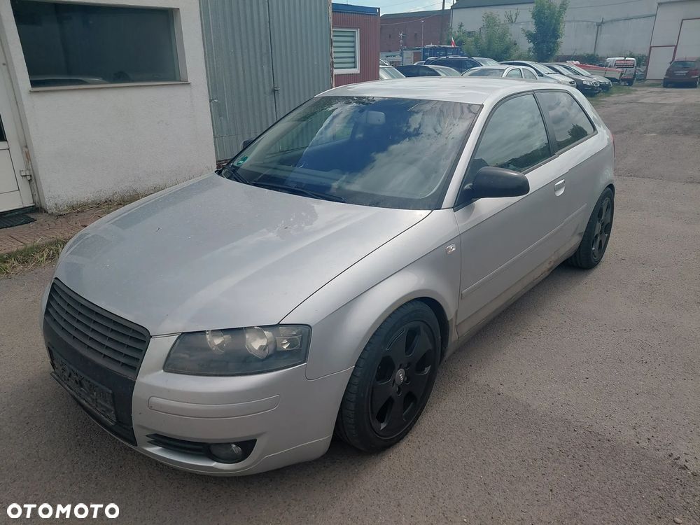 Audi A3 3-drzwiowe 2.0 TDI DPF Ambiente - 3