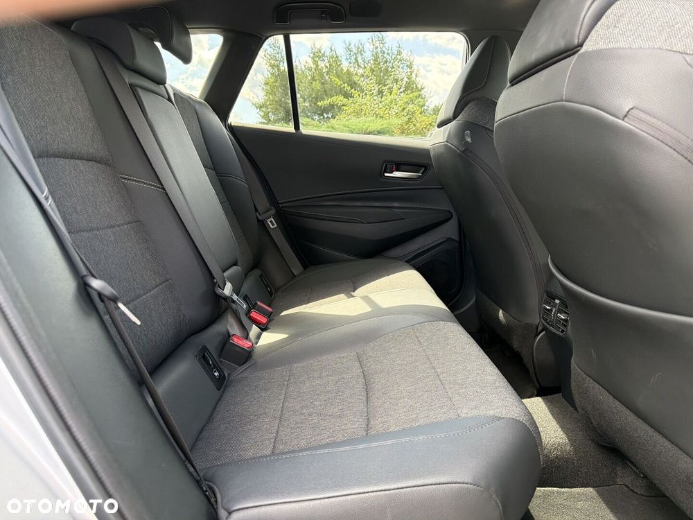 Toyota Corolla 2.0 Hybrid Comfort - 7