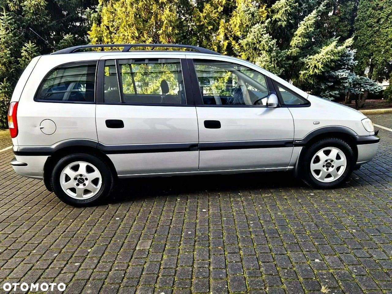 Opel Zafira 1.6 16V Elegance - 3