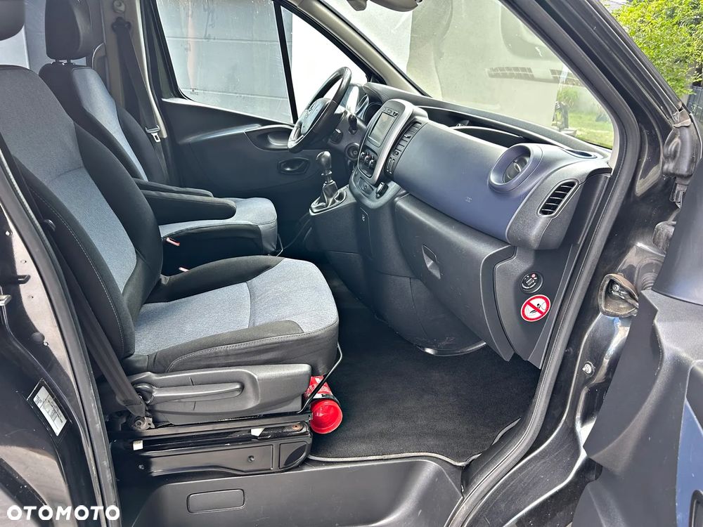 Opel Vivaro - 11