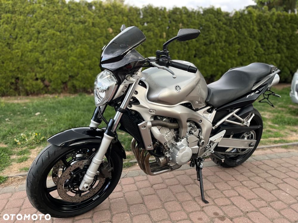 Yamaha FZ6 - 24
