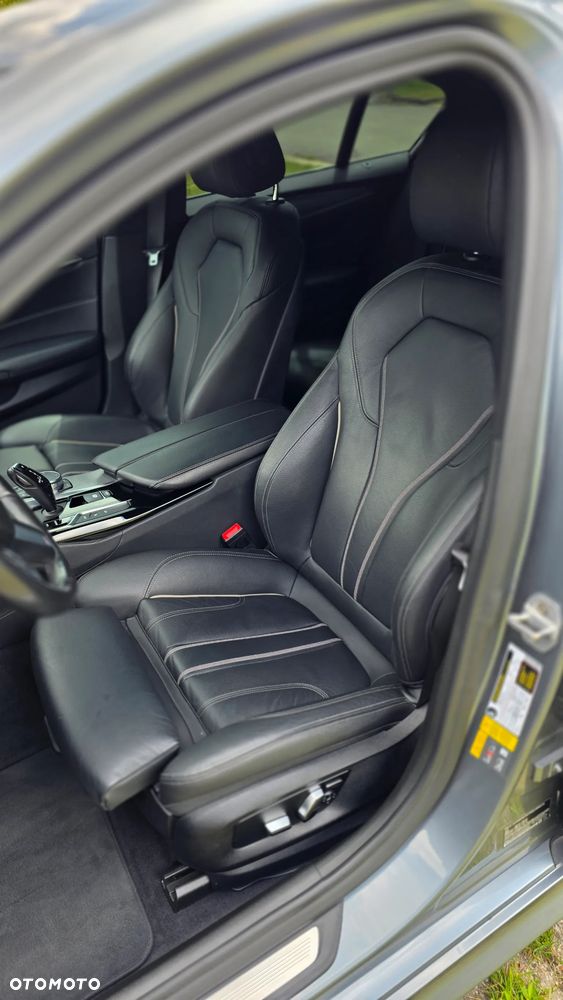 BMW Seria 5 530e iPerformance M Sport sport - 19