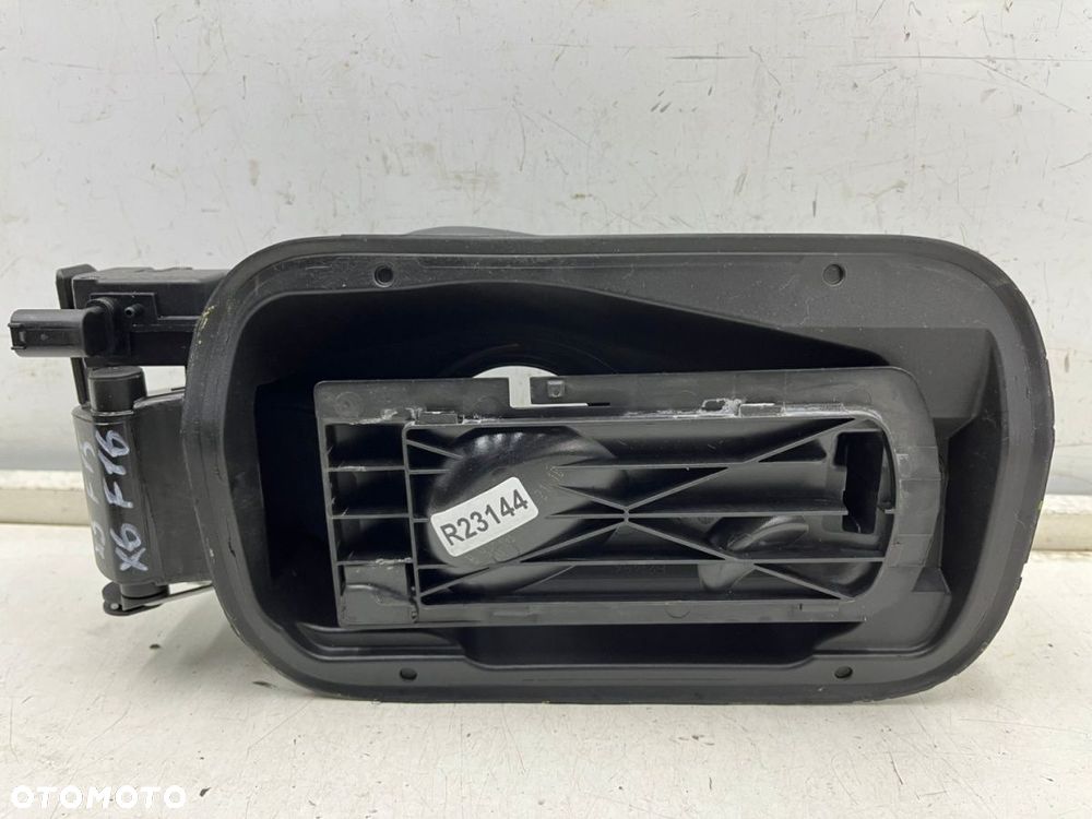 Klapka wlewu paliwa BMW X5 F15 F85 X6 F16 F86 13-19r. nie przebita 7328100 - 1