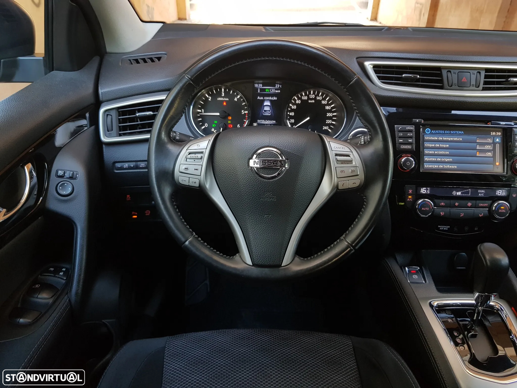 Nissan Qashqai 1.6 dCi 360 Xtronic - 42