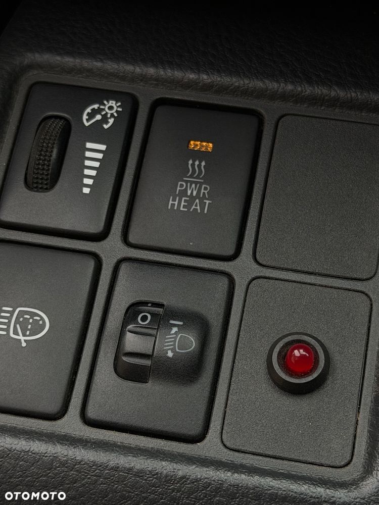 Toyota RAV4 2.2 D-4D Premium - 12