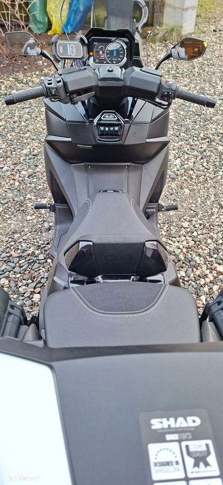 Kymco CV3 - 10