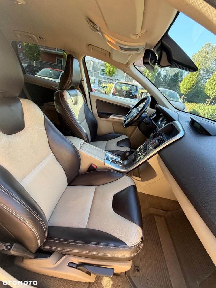 Volvo XC 60 - 13