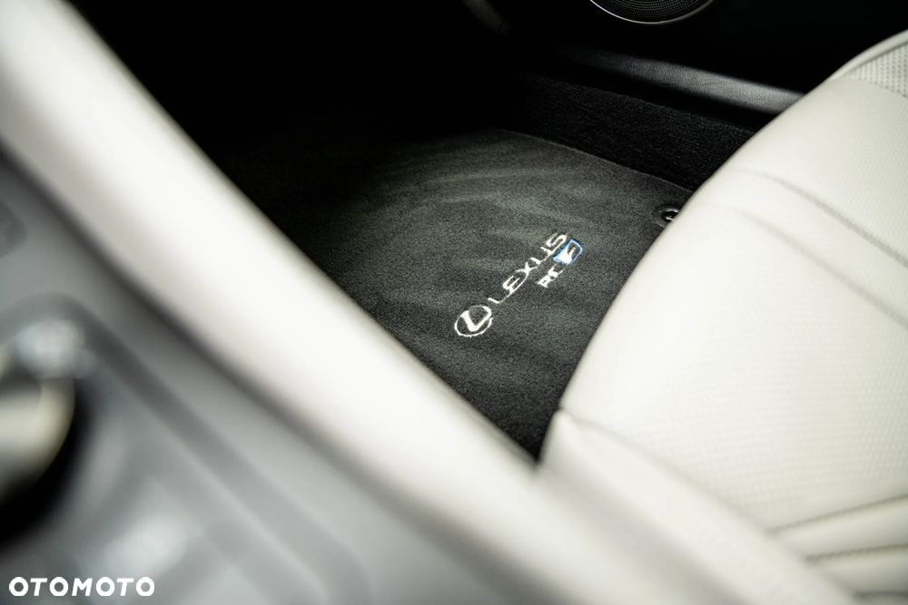Lexus RC F Prestige - 31