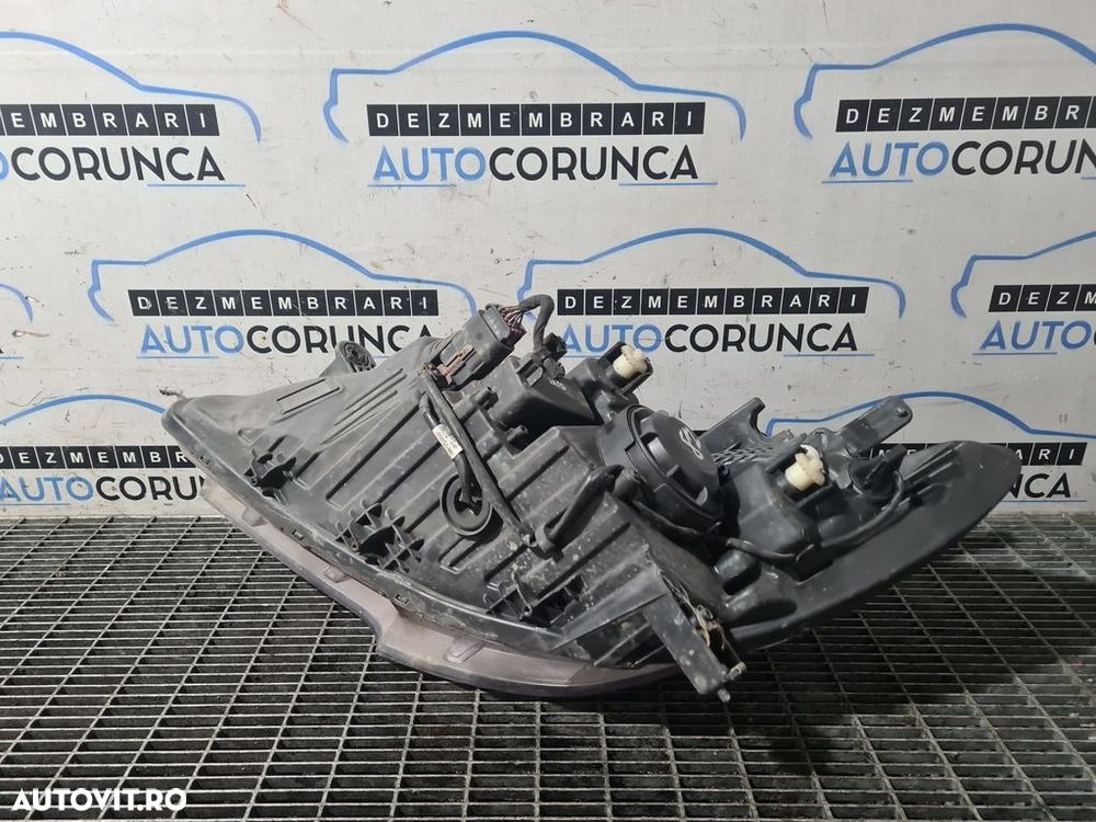 Far Dreapta Opel Mokka 2012 - 2016 SUV 4 Usi (1250) Fara xenon - 4