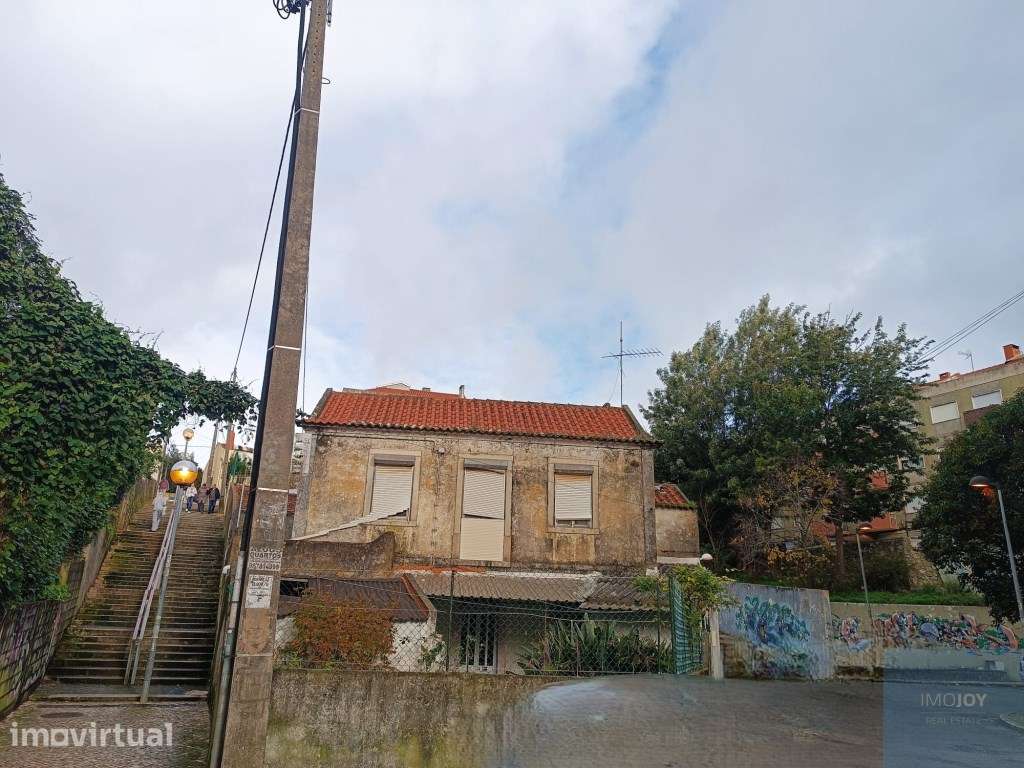 Terreno de dois lotes contíguos com Moradias em ruínas em Agualva -... - Grande imagem: 3/34