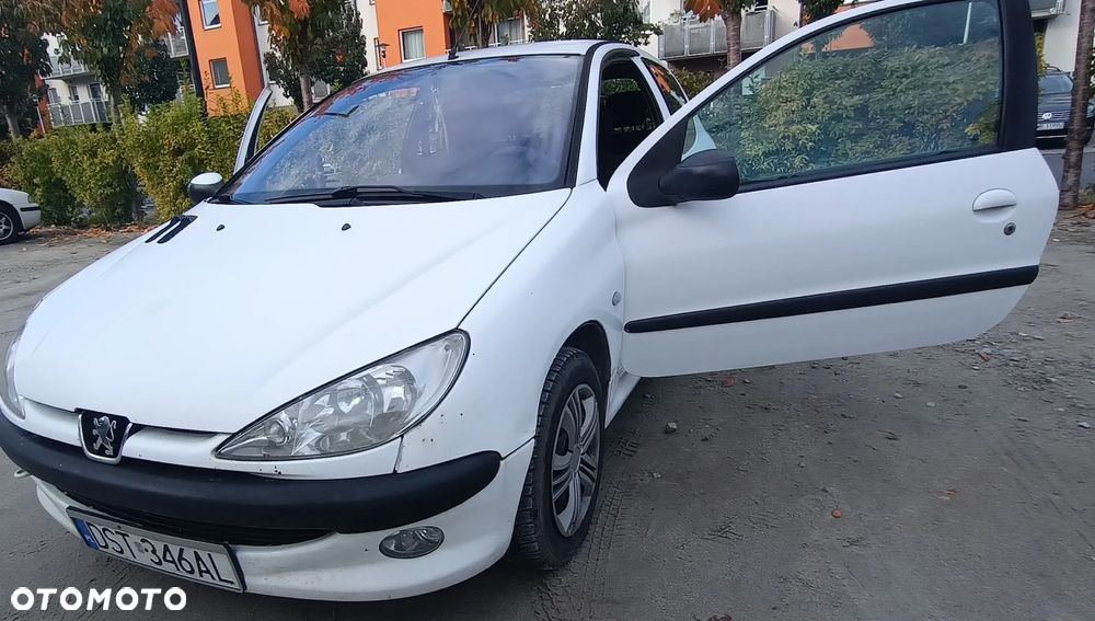 Peugeot 206 - 1