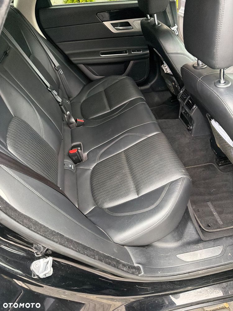 Jaguar XF 2.0 i4D AWD Portfolio - 13