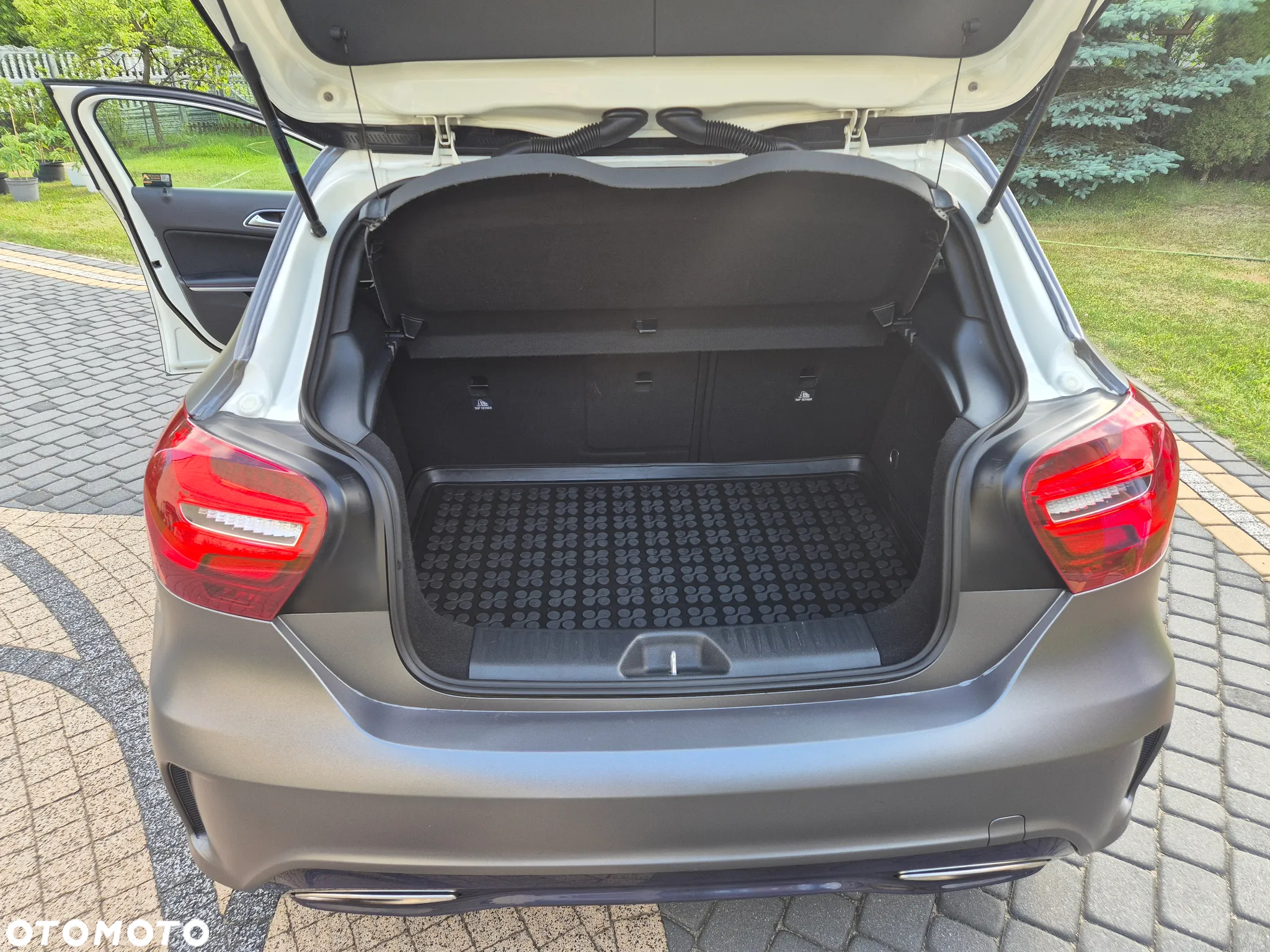 Mercedes-Benz Klasa A 220 4-Matic AMG Line - 10