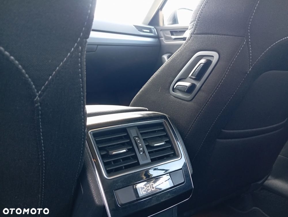 Skoda Superb 2.0 TDI 4x4 DSG Style - 13