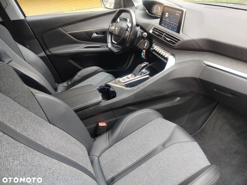 Peugeot 3008 - 11