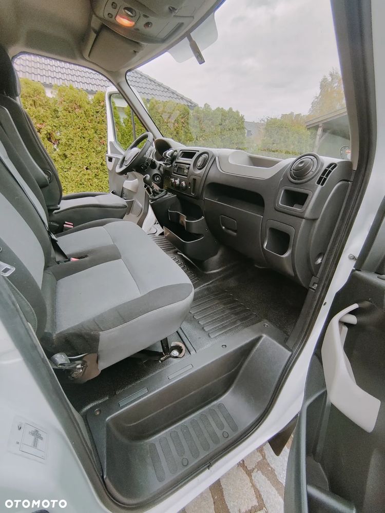Renault Master 2,3 dCi - 12
