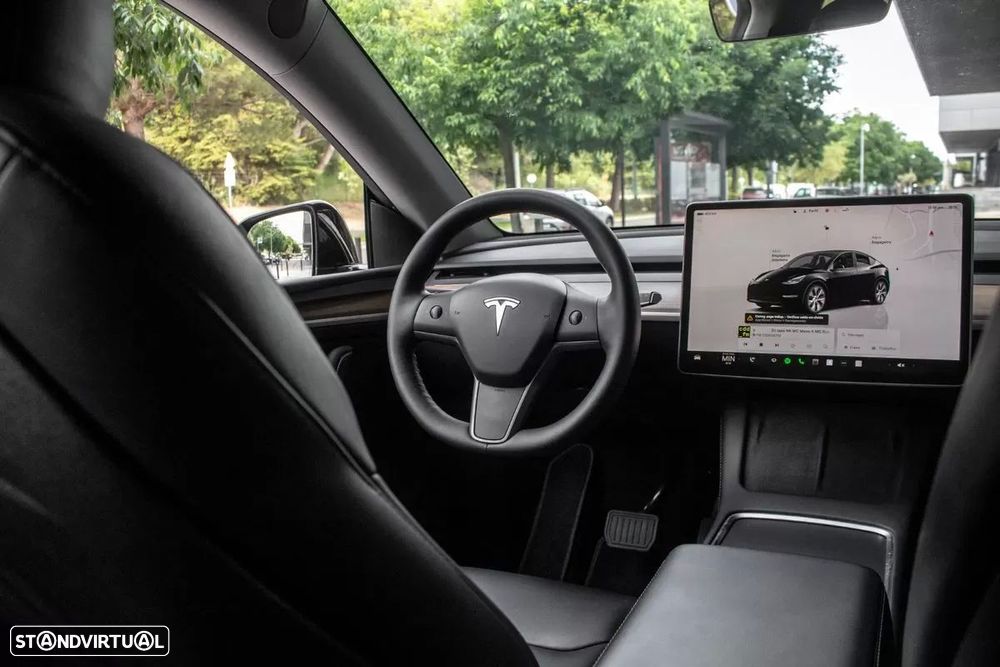 Tesla Model Y - 26