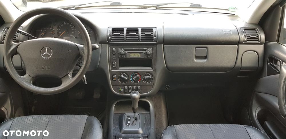 Mercedes-Benz ML 320 - 21