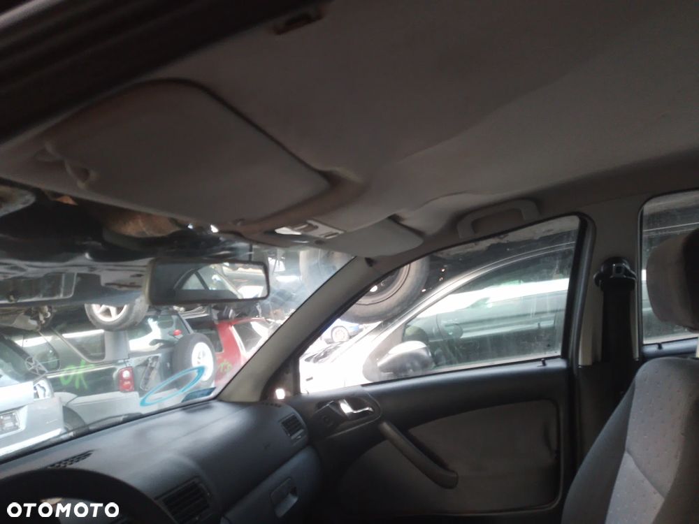 SKODA OCTAVIA I LIFT 00-10 1.9 TDI    BŁOTNIK PRAWY LEWY PRZÓD  9102 - 25