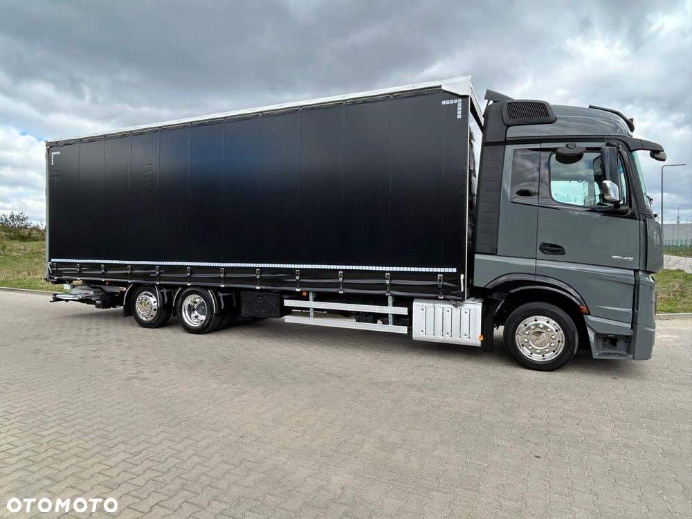 Mercedes-Benz Actros - 19