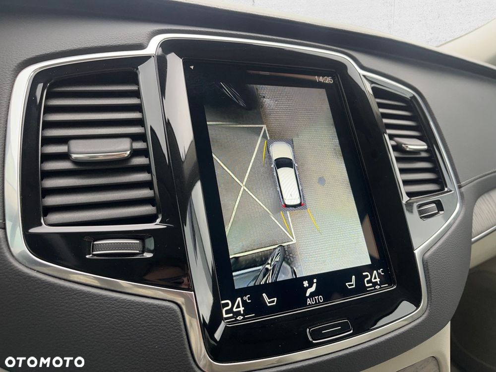 Volvo XC 90 - 26