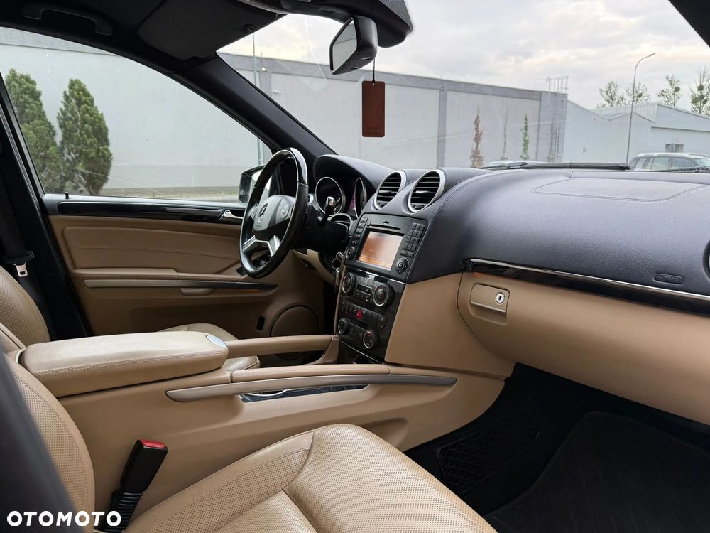 Mercedes-Benz GL 350 CDI - 29