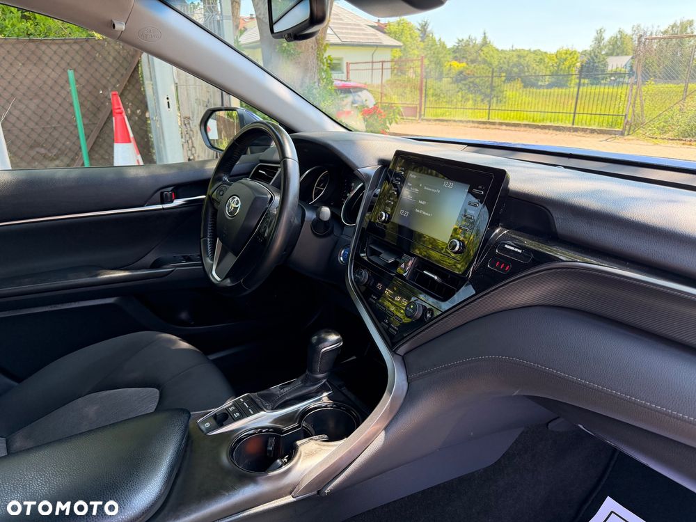 Toyota Camry 2.5 Hybrid Comfort CVT - 34