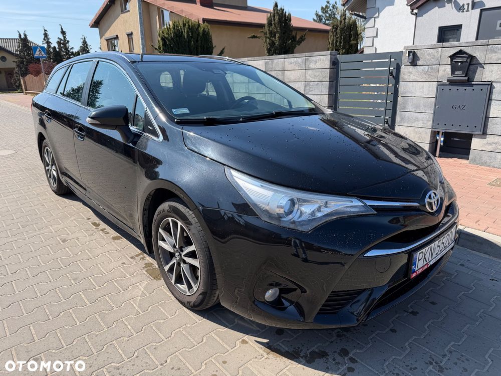 Toyota Avensis Touring Sports 1.6 D-4D Comfort - 12