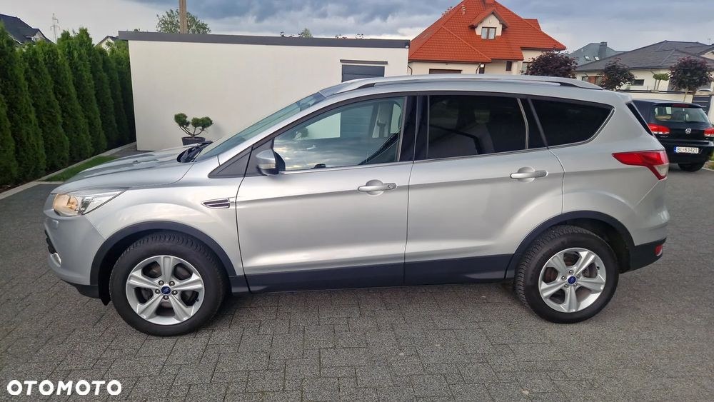 Ford Kuga 1.6 EcoBoost 2x4 Titanium - 28