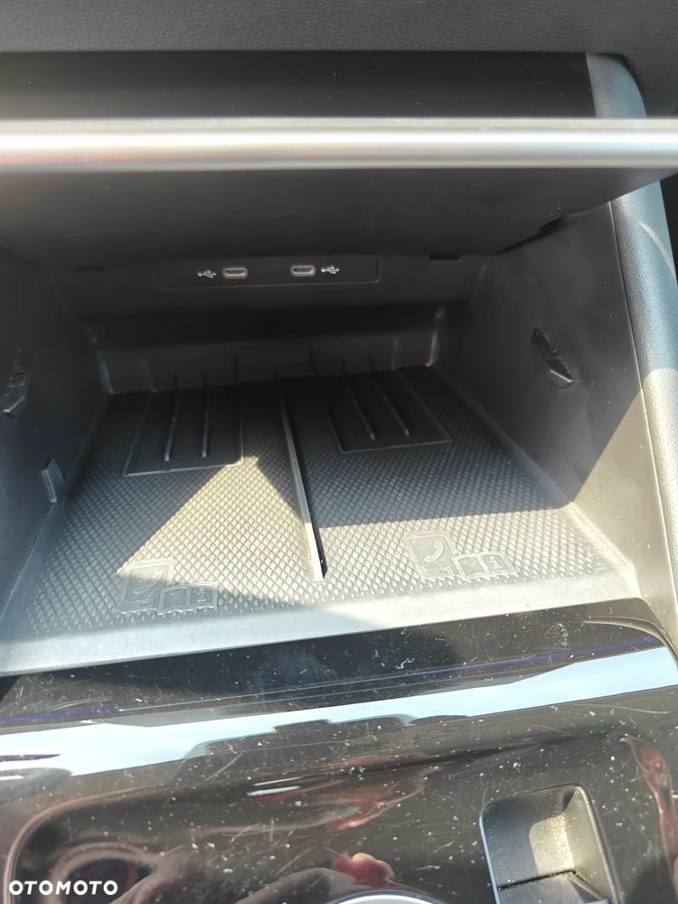 Volkswagen Tiguan 2.0 TDI Elegance DSG - 16