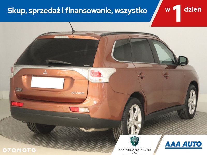 Mitsubishi Outlander - 7