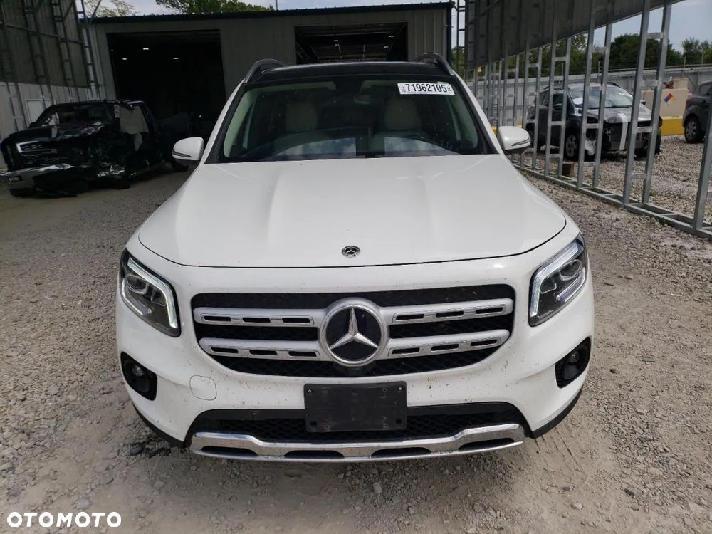 Mercedes-Benz GLB 250 4-Matic 8G-DCT - 6