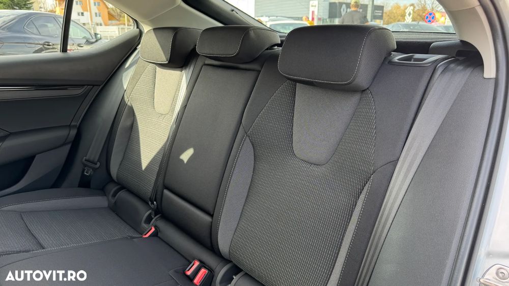 Skoda Octavia 1.5 TSI 115 CP DSG MHEV Selection - 19