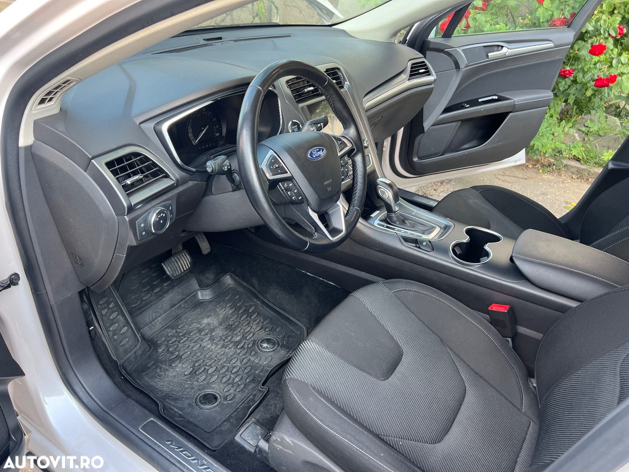 Ford Mondeo 2.0 Hybrid - 30