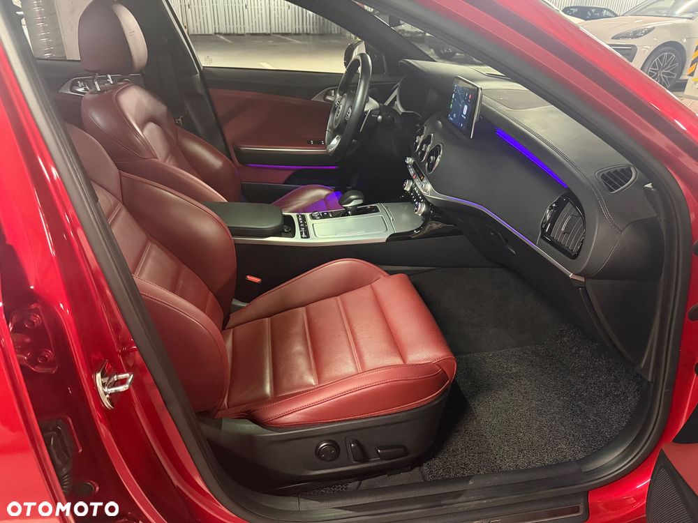 Kia Stinger - 27