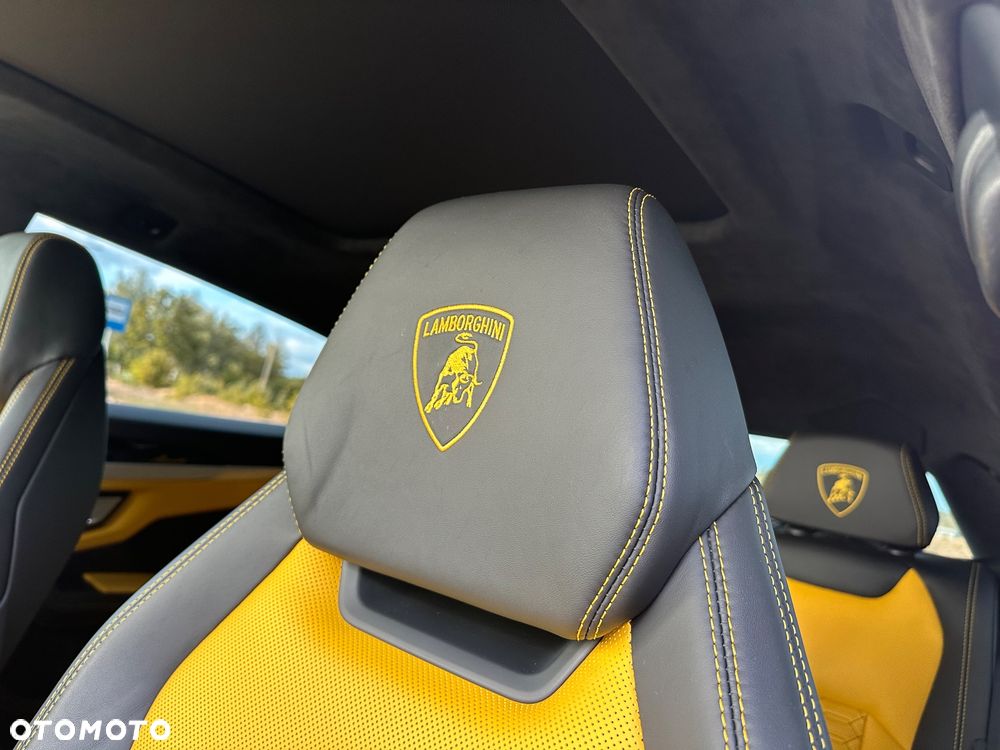Lamborghini Urus - 17