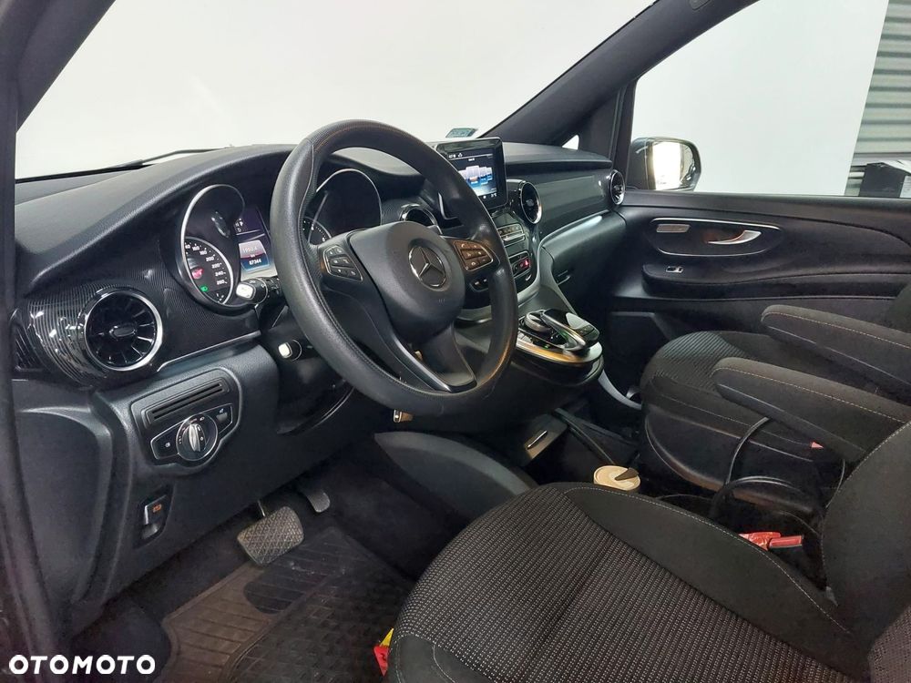 Mercedes-Benz Klasa V 300 d 9G-Tronic - 11