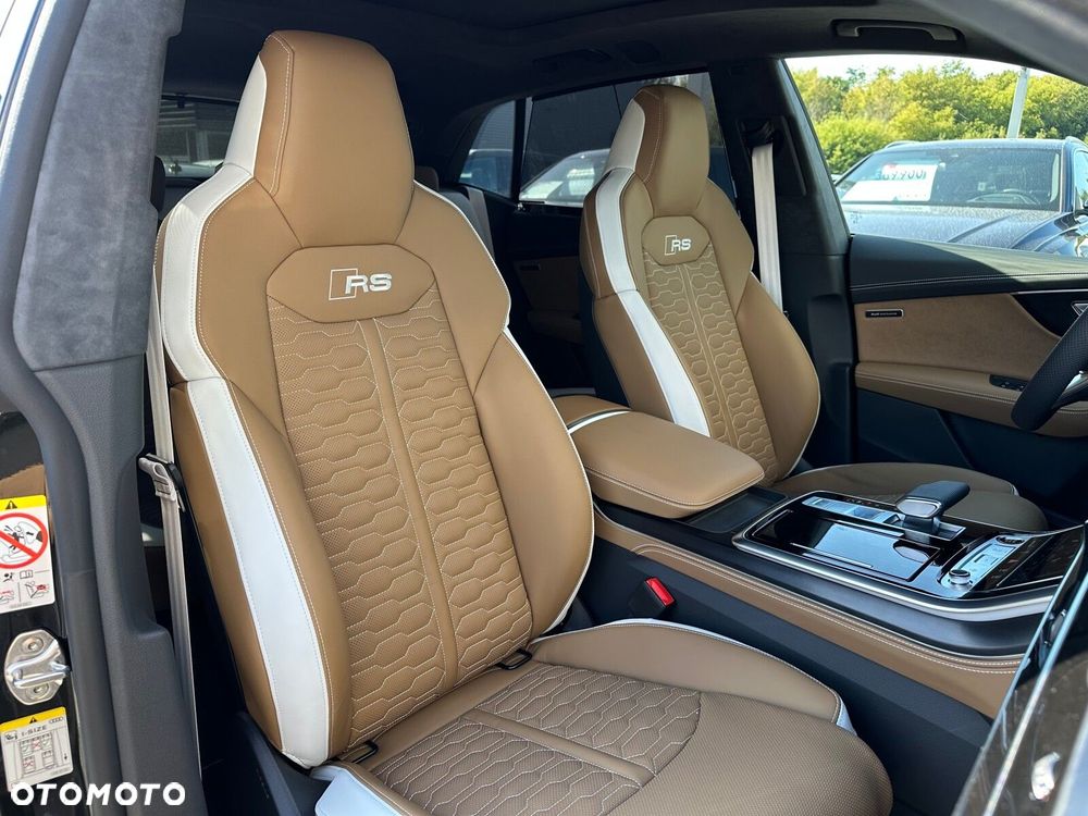 Audi RS Q8 - 35