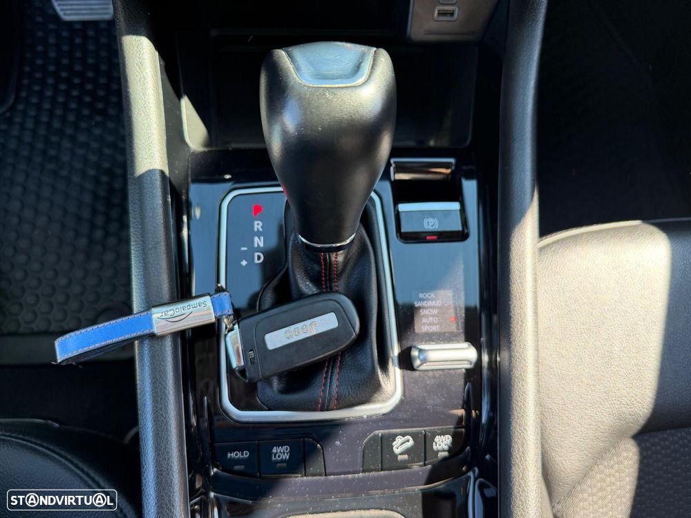 Jeep Compass 1.3 TG Trailhawk - 27