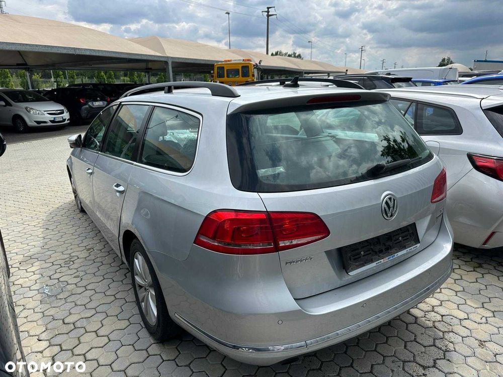 Volkswagen Passat 2012 photo 3