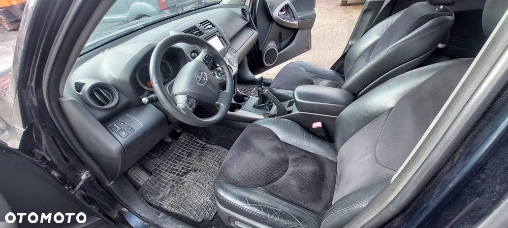 Toyota RAV4 2.0 VVT-i Premium - 2