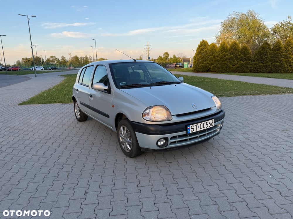 Renault Clio 1.4i RT - 8
